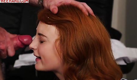 Обкончал лицо медсестре